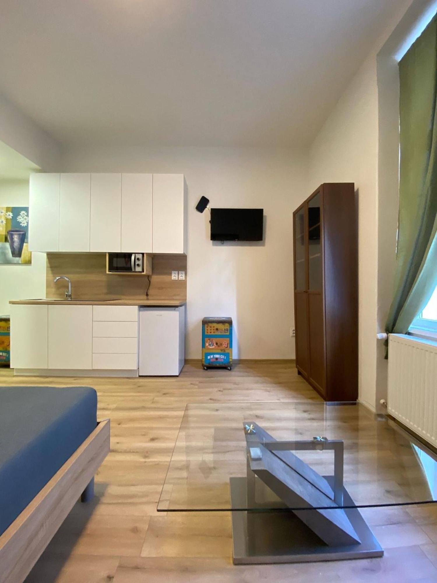 Garsoniera Ostrava City Centr, Na Hradbach 118 Экстерьер фото