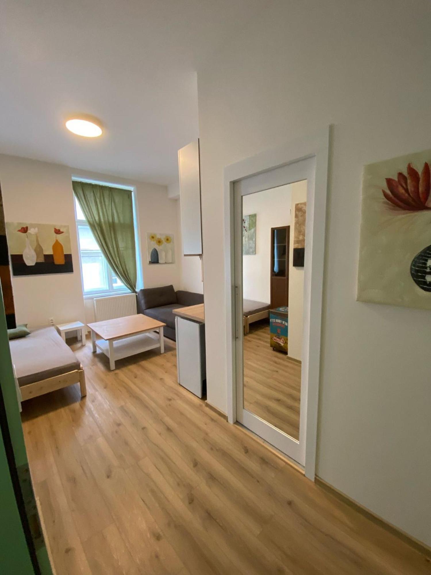 Garsoniera Ostrava City Centr, Na Hradbach 118 Экстерьер фото